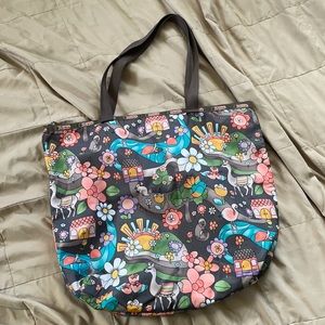 LIKE NEW LeSportsac Tote Bag.